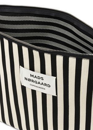 Knit stripe toilet bag New Black/White Mads Nørgaard 